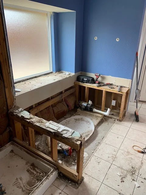 Quarter-Century Home, Master Bath Upgrade by Redoux, LLC. - Photo 6