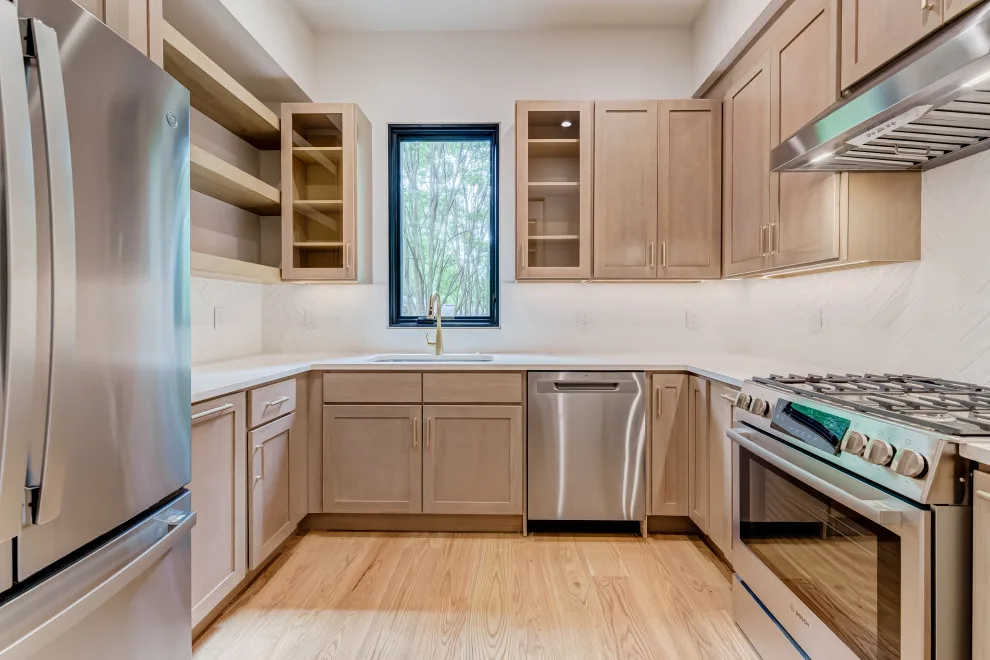 8539 Aponi Road, Vienna, Virginia by LUKA Design And Build - Photo 3