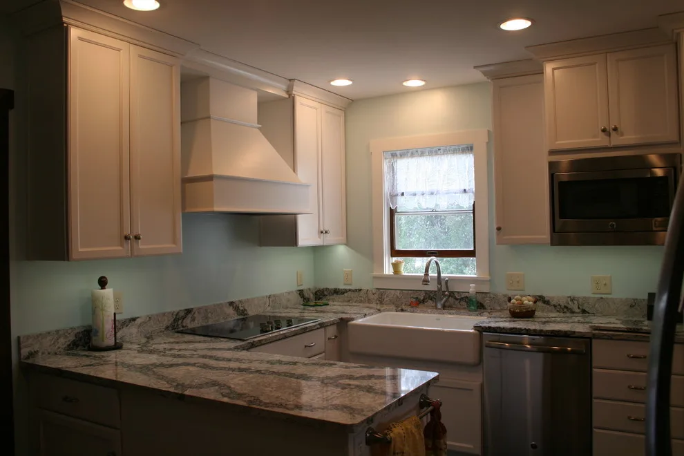 A Transition in Country Kitchen by Kitchens Inc. - Photo 7