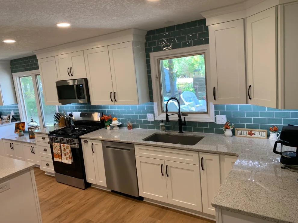 A Contemporary Kitchen Makeover by Kitchen Solvers Of Fort Wayne & Toledo - Photo 5