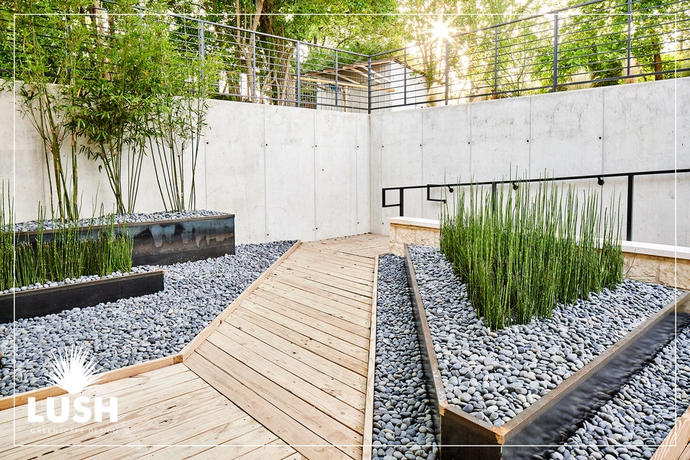 iGavel Auctions by LUSH GreenScape Design - Photo 8