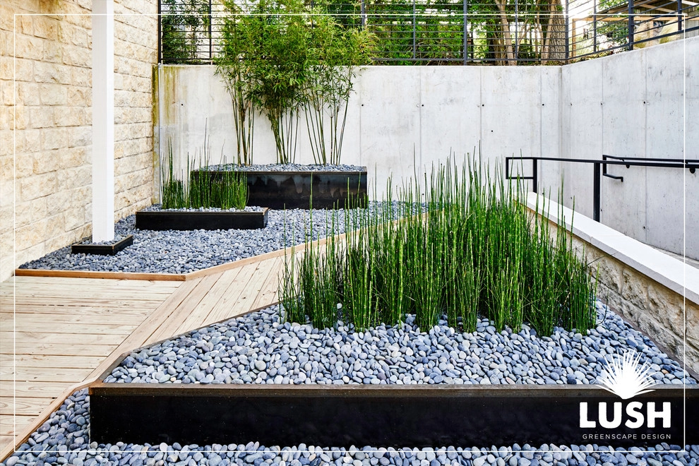 iGavel Auctions by LUSH GreenScape Design - Photo 9