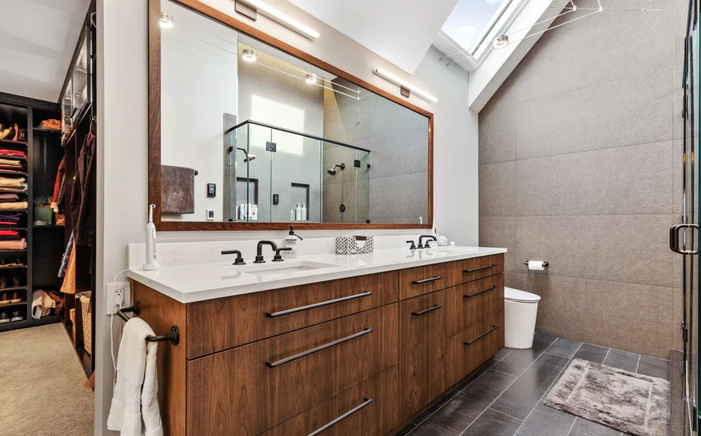 A Shift in the Western Suburbs by Airoom Architects-Builders-Remodelers - Photo 9