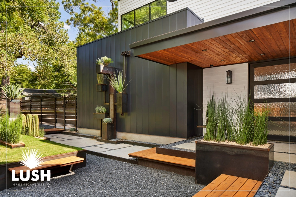 Casa Medrano by LUSH GreenScape Design - Photo 18