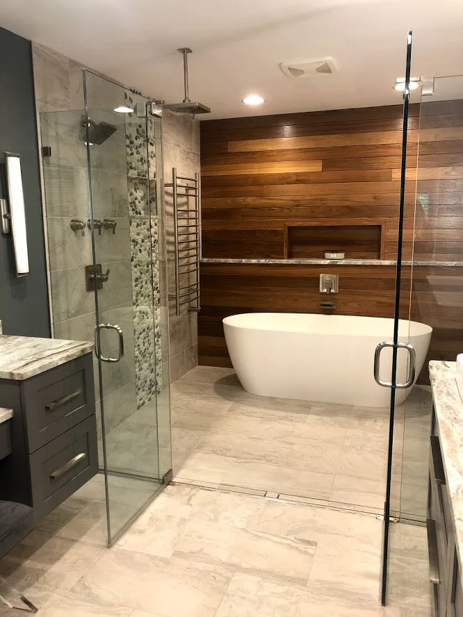 Aberdeen Primary Bathroom by Whitney Garrett / Kenwood Kitchens - Photo 5