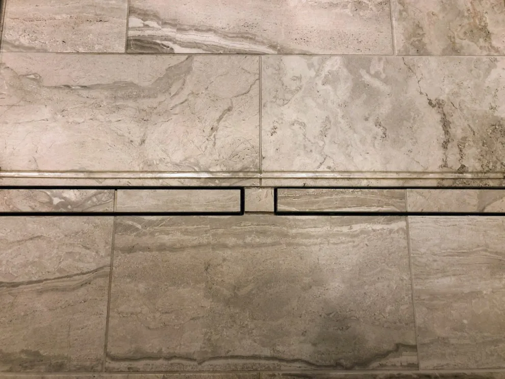 Aberdeen Primary Bathroom by Whitney Garrett / Kenwood Kitchens - Photo 6