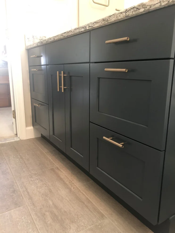 Abingdon Restroom by Whitney Garrett / Kenwood Kitchens - Photo 8