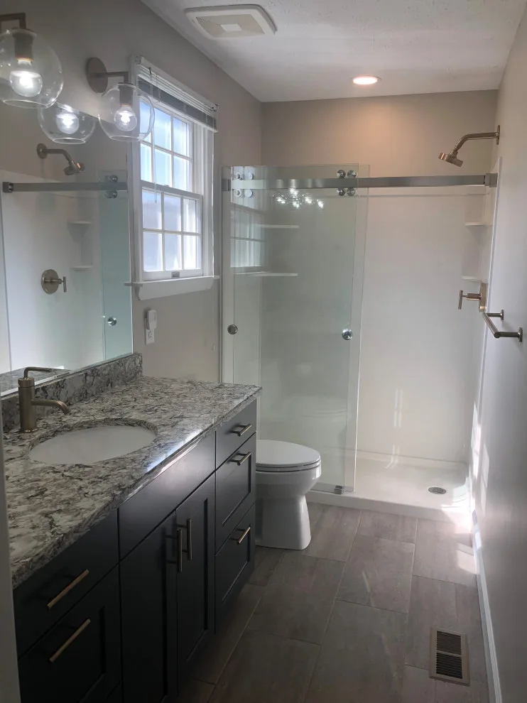 Abingdon Restroom by Whitney Garrett / Kenwood Kitchens - Photo 3