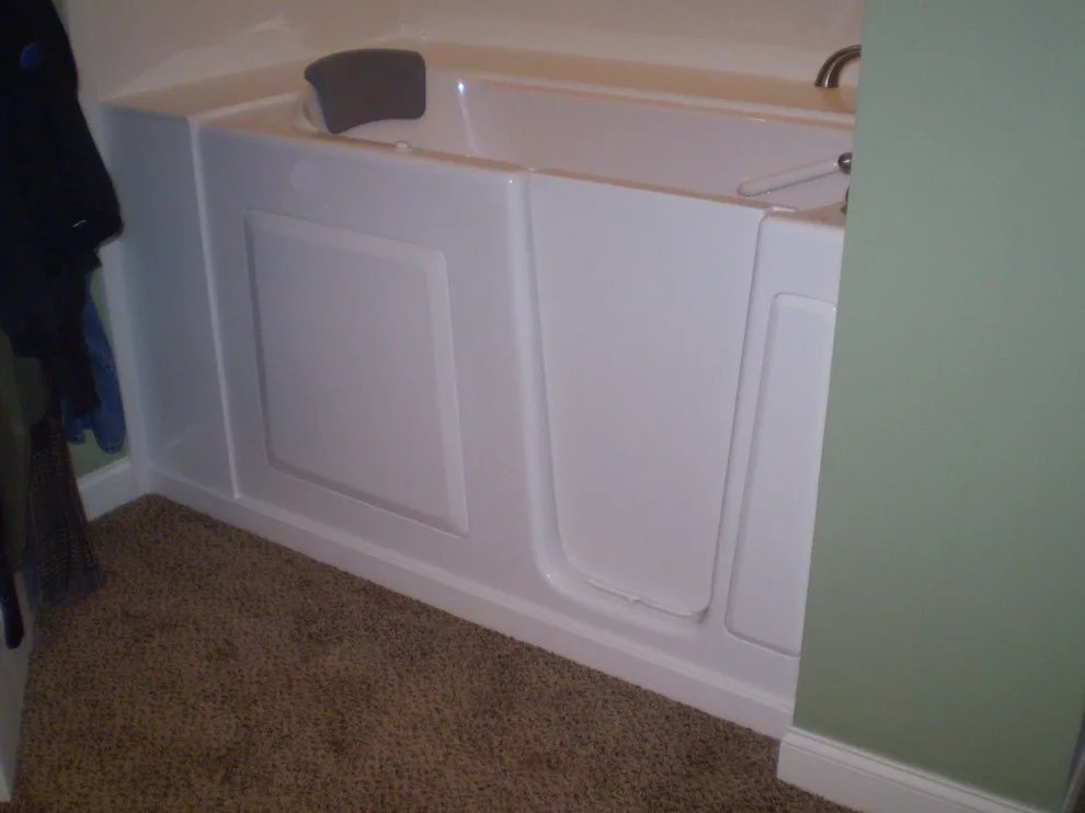 Real Employment - Walk-in Bathtubs by Re-Bath Of Chattanooga - Photo 2