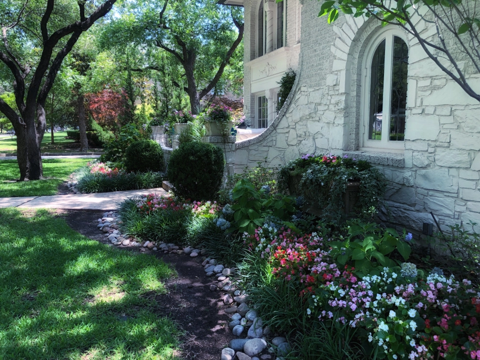Park Cities Backyard Remodel by M. M. Moore Construction Company, Inc. - Photo 3