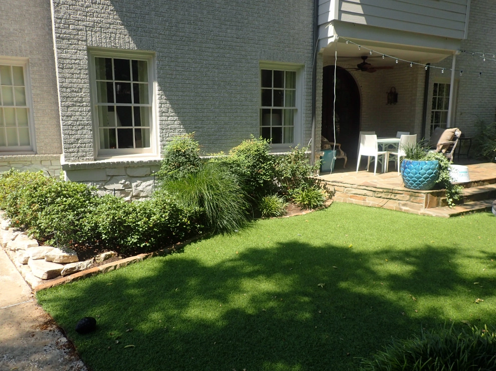 Park Cities Backyard Remodel by M. M. Moore Construction Company, Inc. - Photo 2