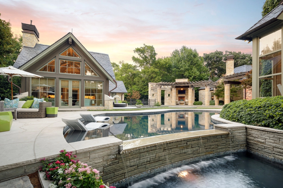 Charles Dilbeck Estate in Bluffview by M. M. Moore Construction Company, Inc. - Photo 2