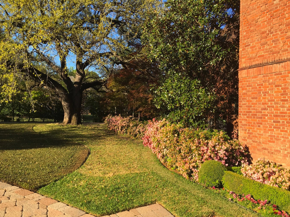 Historic Fort Worth Estate Garden by M. M. Moore Construction Company, Inc. - Photo 20