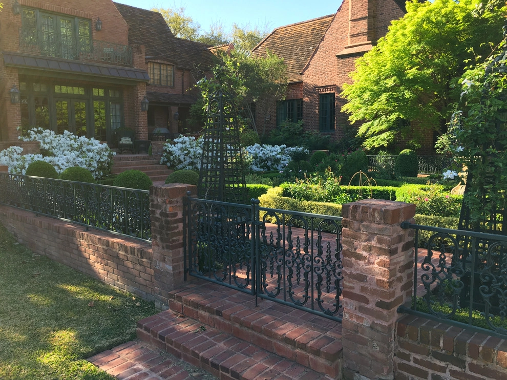 Historic Fort Worth Estate Garden by M. M. Moore Construction Company, Inc. - Photo 10