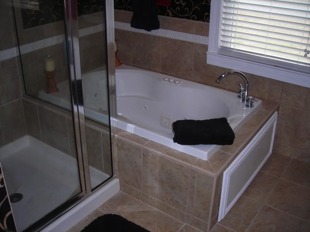 Bathtub Designs by IConstruct - Photo 11