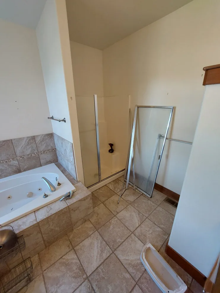 Allyssa's spa renovation by Bellinghamhomeworks - Photo 2