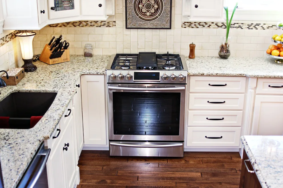 Countryside Amish Kitchen by Stone Kitchens - Photo 2