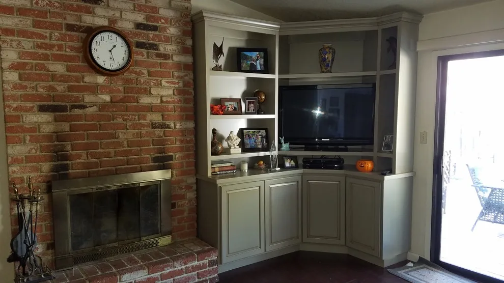 Entertainment Vanity at an Angle by TCW Fine Cabinetry | Tony's Custom Woodworks - Photo 3