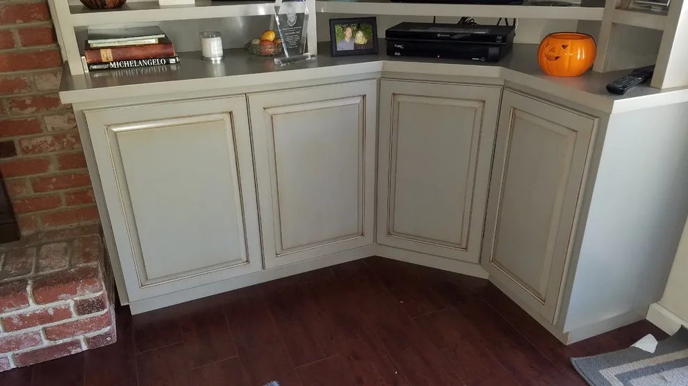 Entertainment Vanity at an Angle by TCW Fine Cabinetry | Tony's Custom Woodworks - Photo 2
