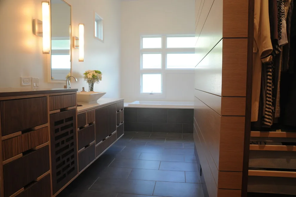 Architects' Premier Suite by Hartert-Russell - Photo 14