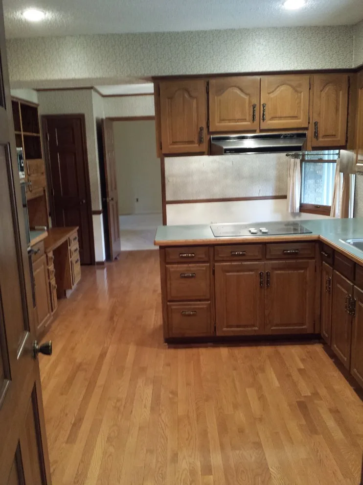 Aurentz Renovation by Kitchen Works LLC - Photo 2