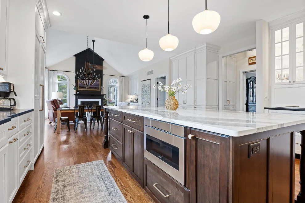 B and E, Chesterfield, Missouri by Cabinetry By Design - Photo 14