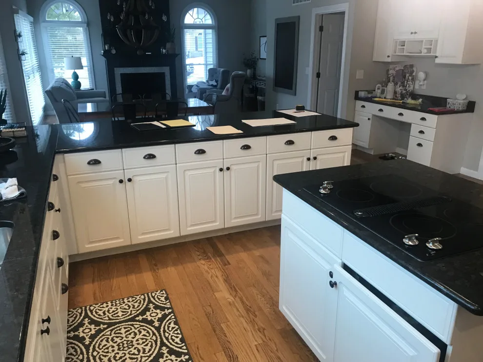 B and E, Chesterfield, Missouri by Cabinetry By Design - Photo 9