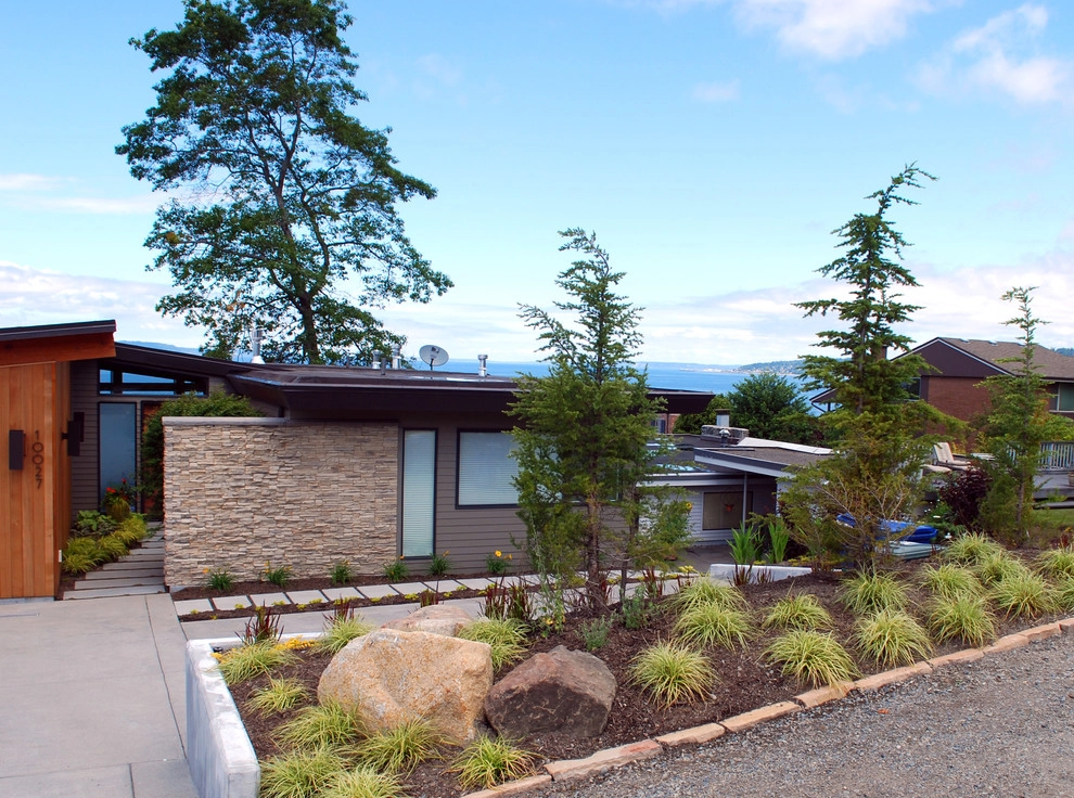 Mid-Century Upgrade, Seattle by Mark S. Garff, Landscape Architect - Photo 3