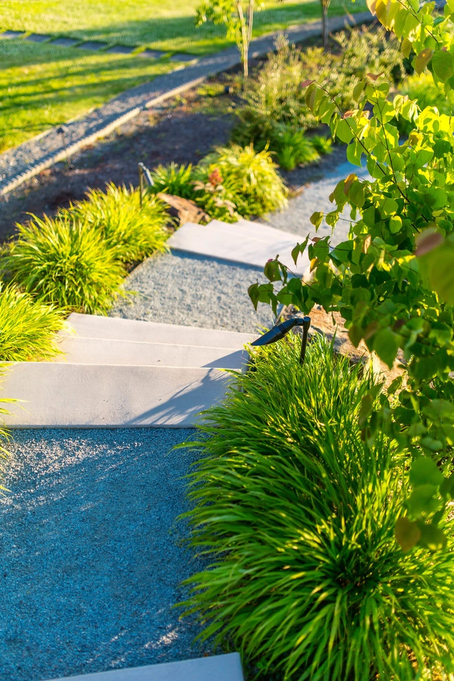Yarrow Point Lakefront Terrace by Mark S. Garff, Landscape Architect - Photo 4