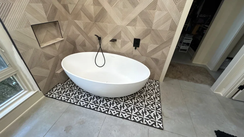 Restroom by Zendo Renovations - Photo 2