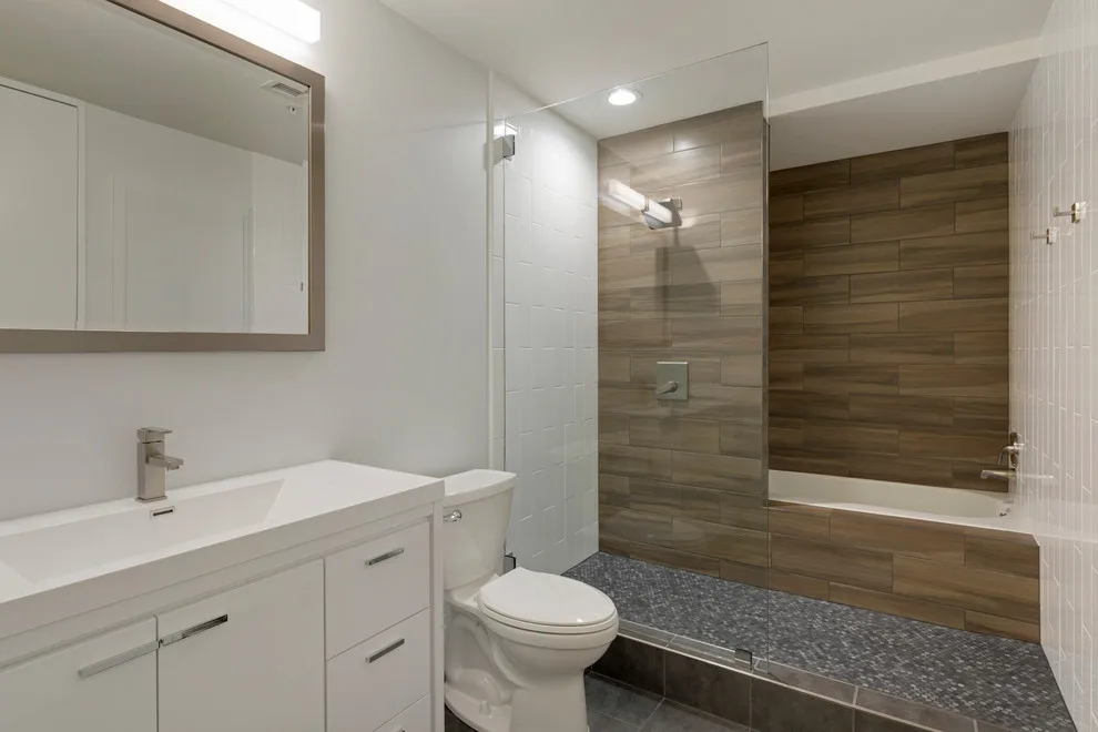 Condo Kitchen and Bathroom Renovation in Downtown by Prima Construction - Photo 5