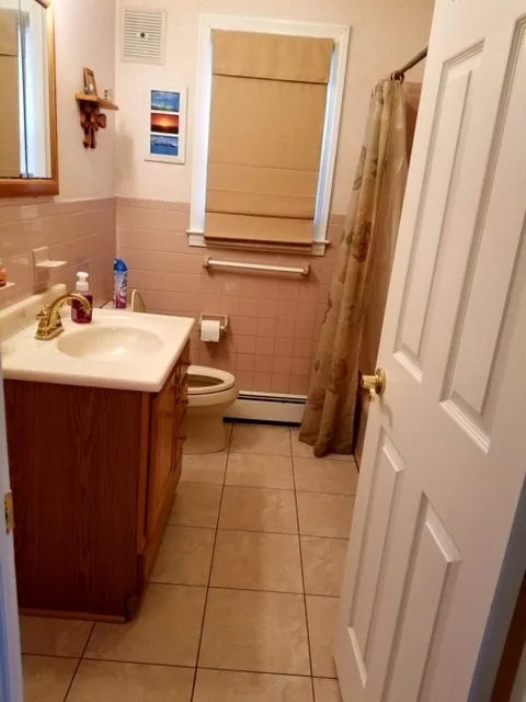 Restroom - Portland by Dca Home Improvement, LLC - Photo 3