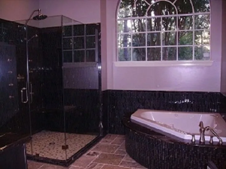 Restroom Initiatives by Texas Hometown Remodeling - Photo 12