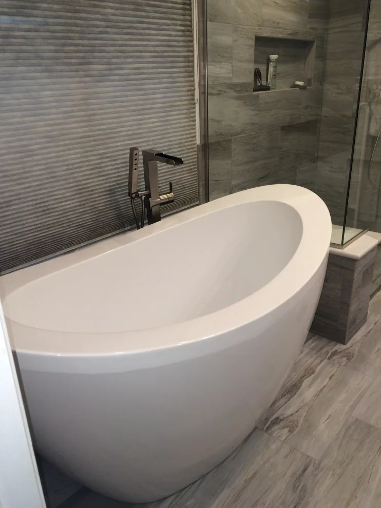 Barnhill Primary Bathroom Renovation by Designs By Mary-Ann Pugh - Photo 18