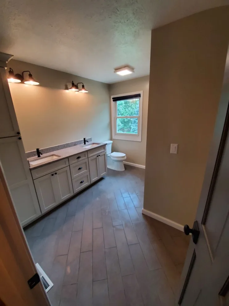Restroom renovation by HM Remodeling - Photo 5