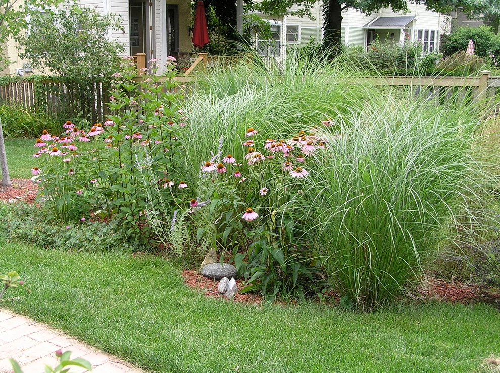 Anne Roberts Gardens, Inc. - Photo 2