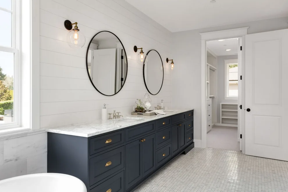 Bathroom Renovations by M Docor - Photo 3