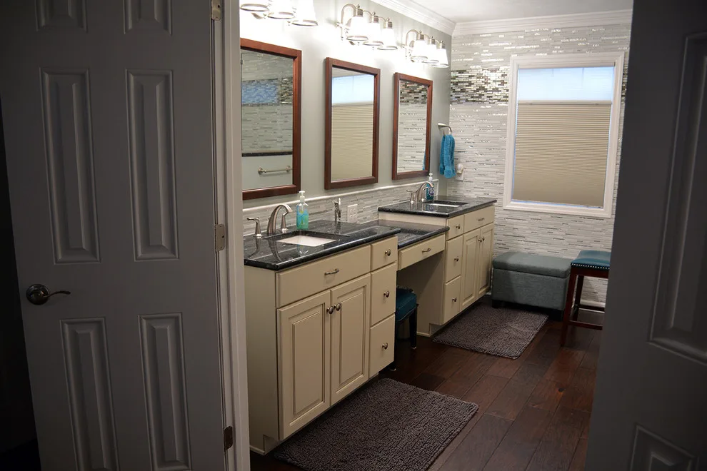 Restrooms by RS Mundekis Contracting - Photo 14