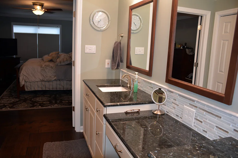 Restrooms by RS Mundekis Contracting - Photo 8