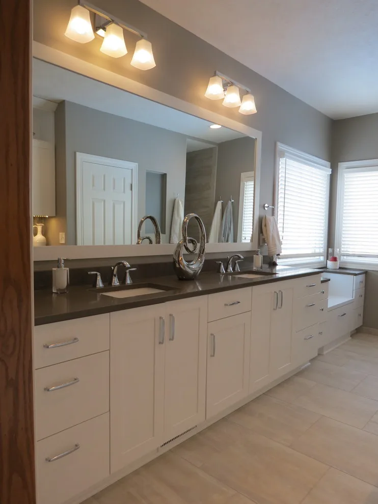 Restrooms by Lincoln Cabinet - Photo 19