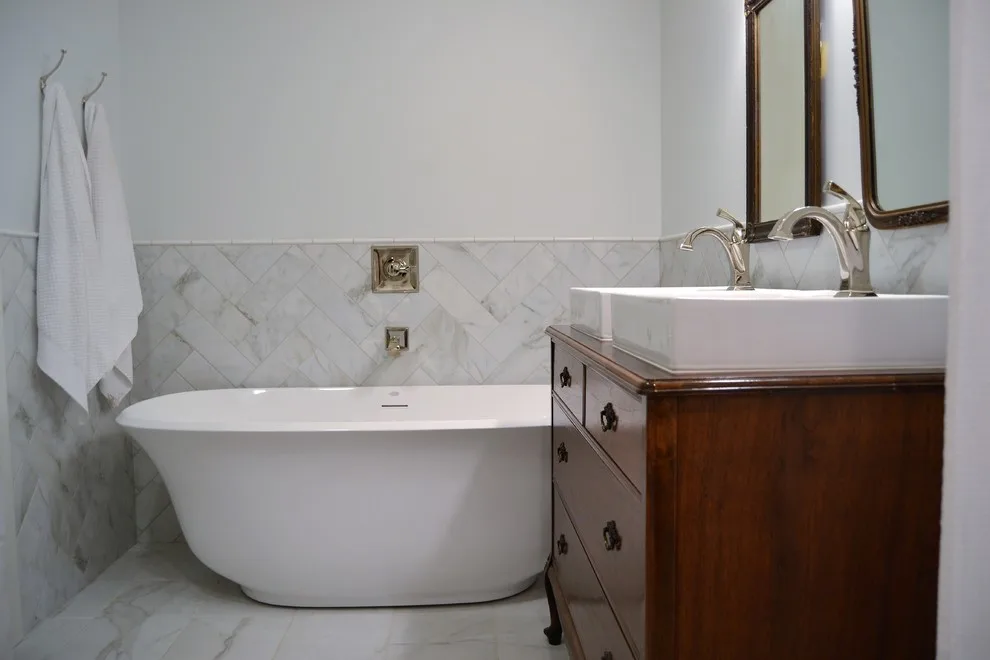 Restrooms by Lincoln Cabinet - Photo 23