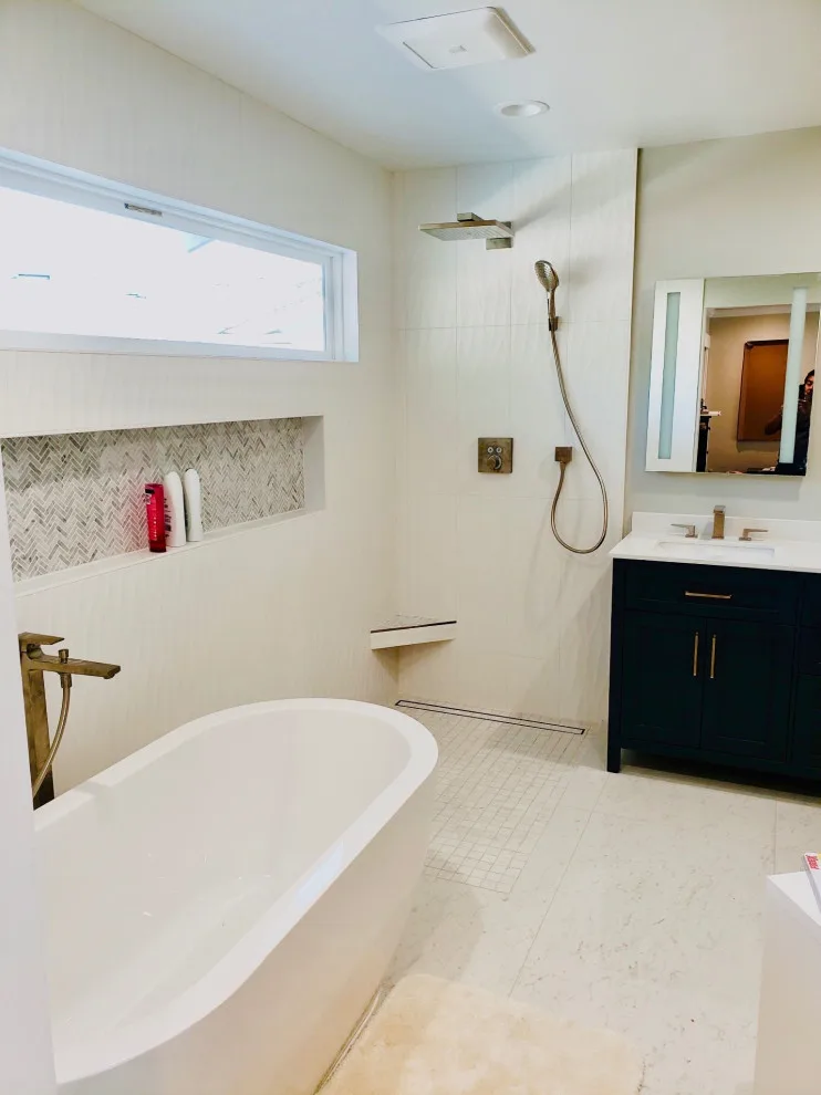 Restrooms by Bluejay Nest Construction Inc. - Photo 11