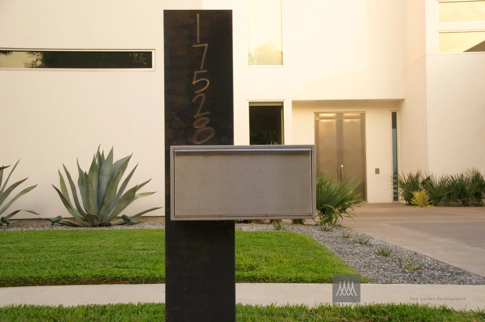 Modern Landscape Design by Matthew Murrey Design - Photo 8