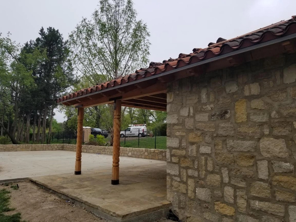 Thompson Project by Maverick Landscaping, Porch And Patio - Photo 5