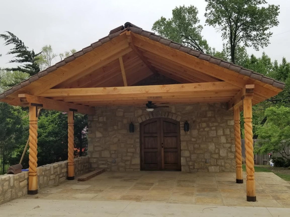 Thompson Project by Maverick Landscaping, Porch And Patio - Photo 7