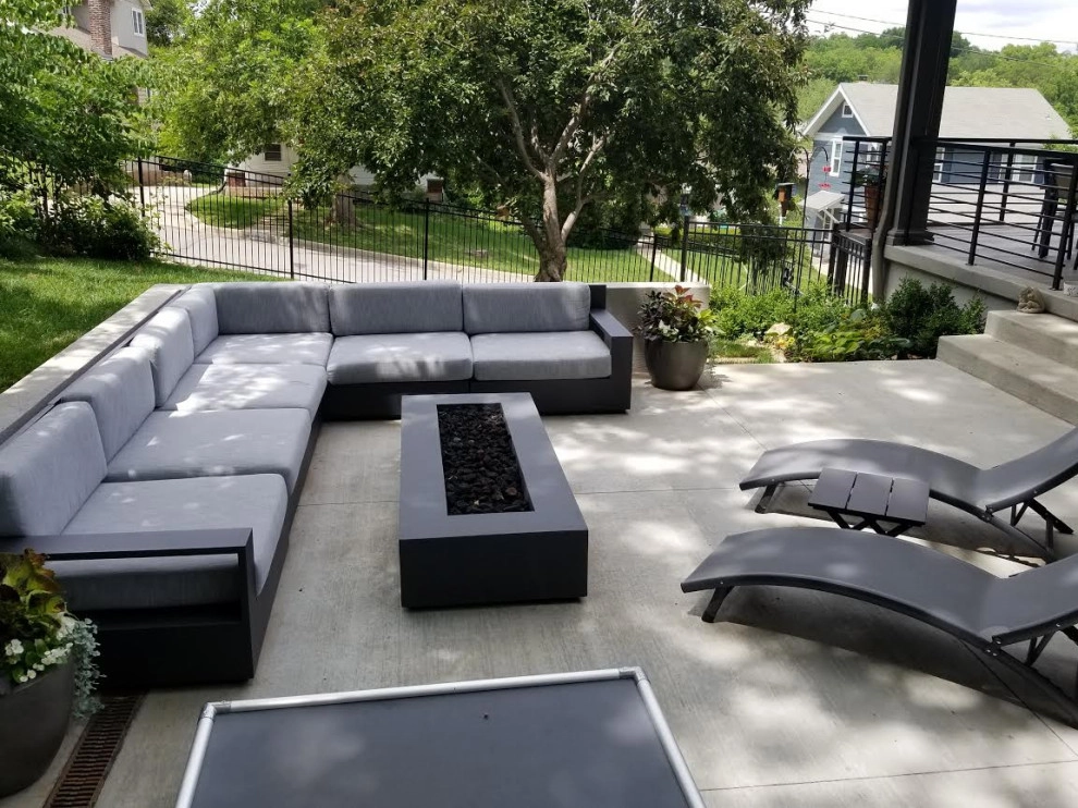 Lewandowski Project by Maverick Landscaping, Porch And Patio - Photo 5