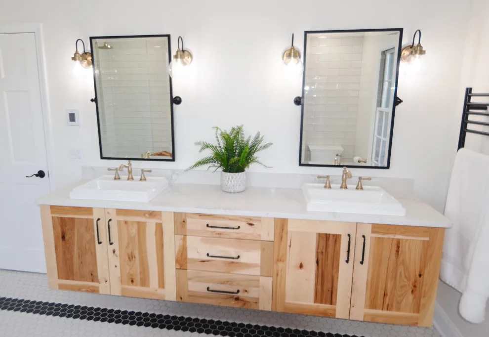 Monochrome Luxury Bathroom by Conrad Kitchen, Bath And Remodeling LLC - Photo 2