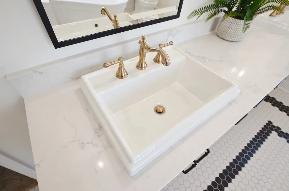 Monochrome Luxury Bathroom by Conrad Kitchen, Bath And Remodeling LLC - Photo 4