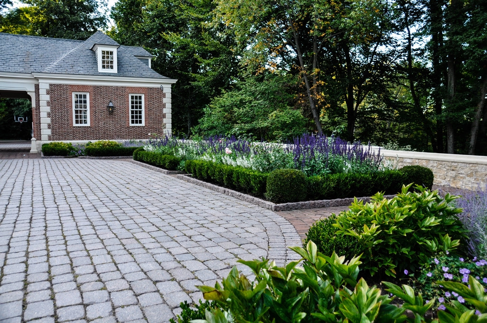 Estate Garden / Portager by McCullough's Landscape & Nursery - Photo 19