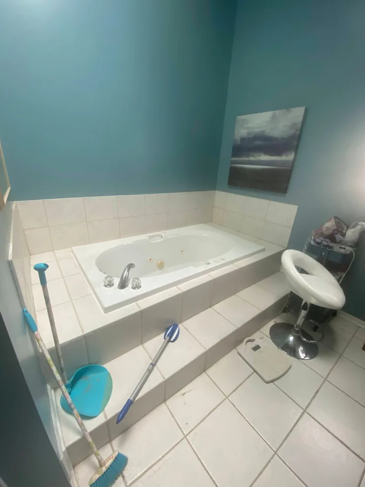 Fast Bath Makeover - Photo 5